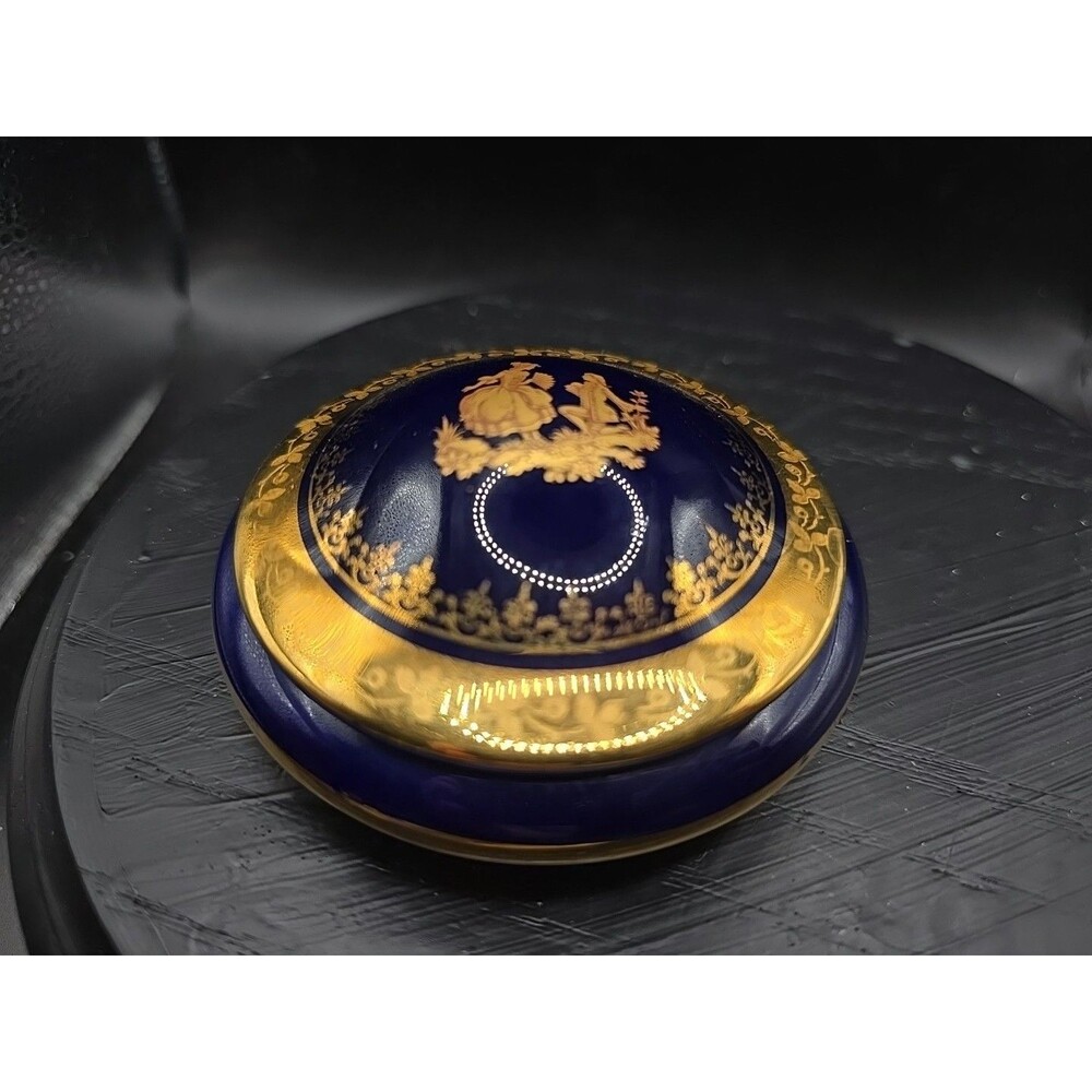 Vintage Limoges France Cobalt Blue Trinket Box Courting Couple Porcelain PHOTOS